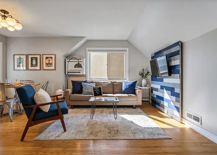 The Nicollet Nook